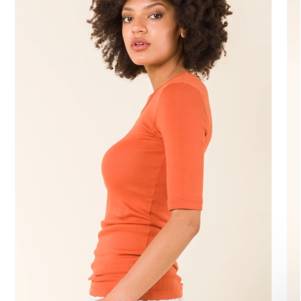 Prairie Underground 1/4 Sleeve Crew Neck Tee Hot Sauce - Picture 2 of 3